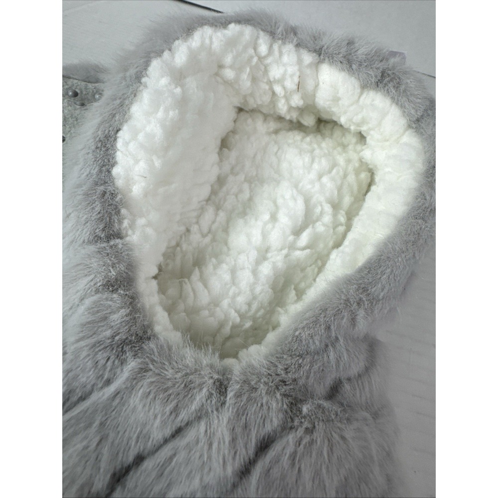 Auden Women's 0770 M/L 8-12 Faux Fur Slipper Socks Light Gray Gripper Bottom NWT - Picture 5 of 10